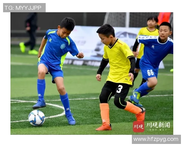 曹格足球明星粉丝热情高涨共同见证偶像在绿茵场上的精彩表现